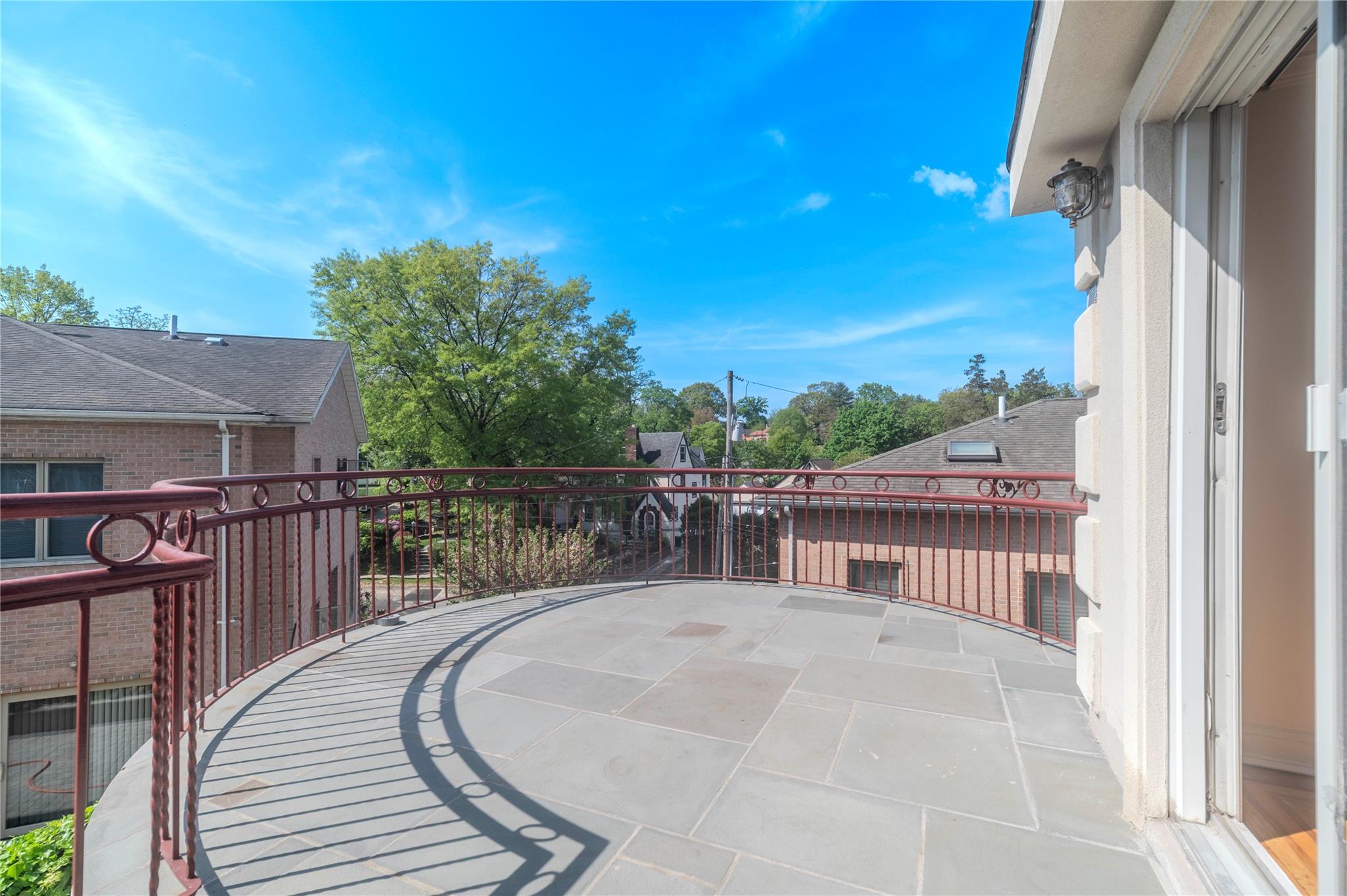 255-10 Iowa Road Rd, Flushing, New York image 5