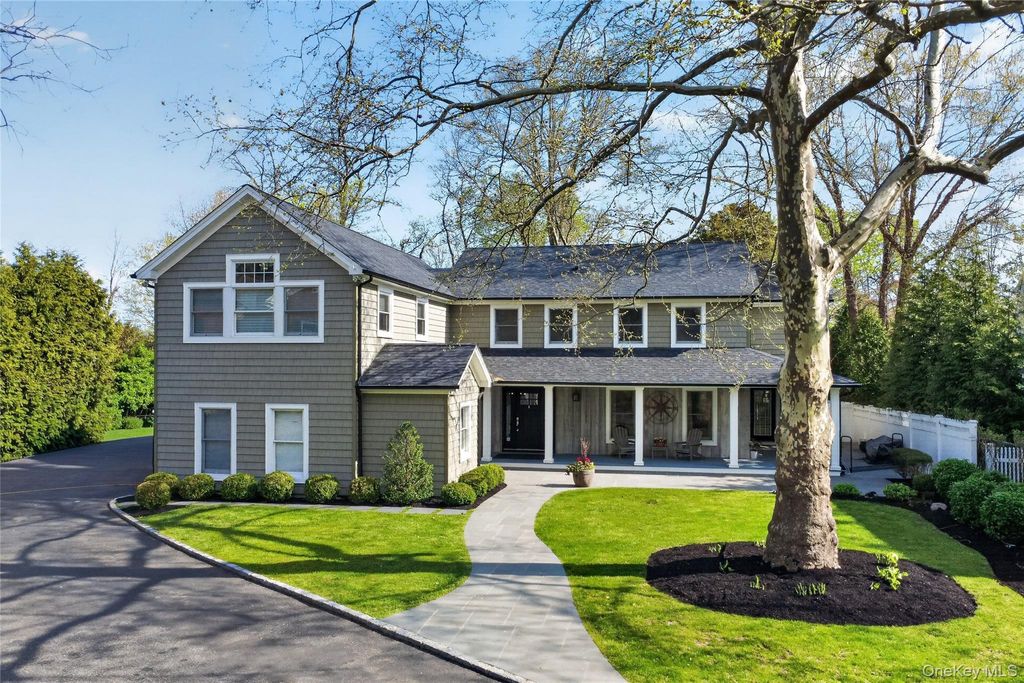 Photo of 21 Midland Street, Cold Spring Harbor, NY 11724 (MLS # 986260)