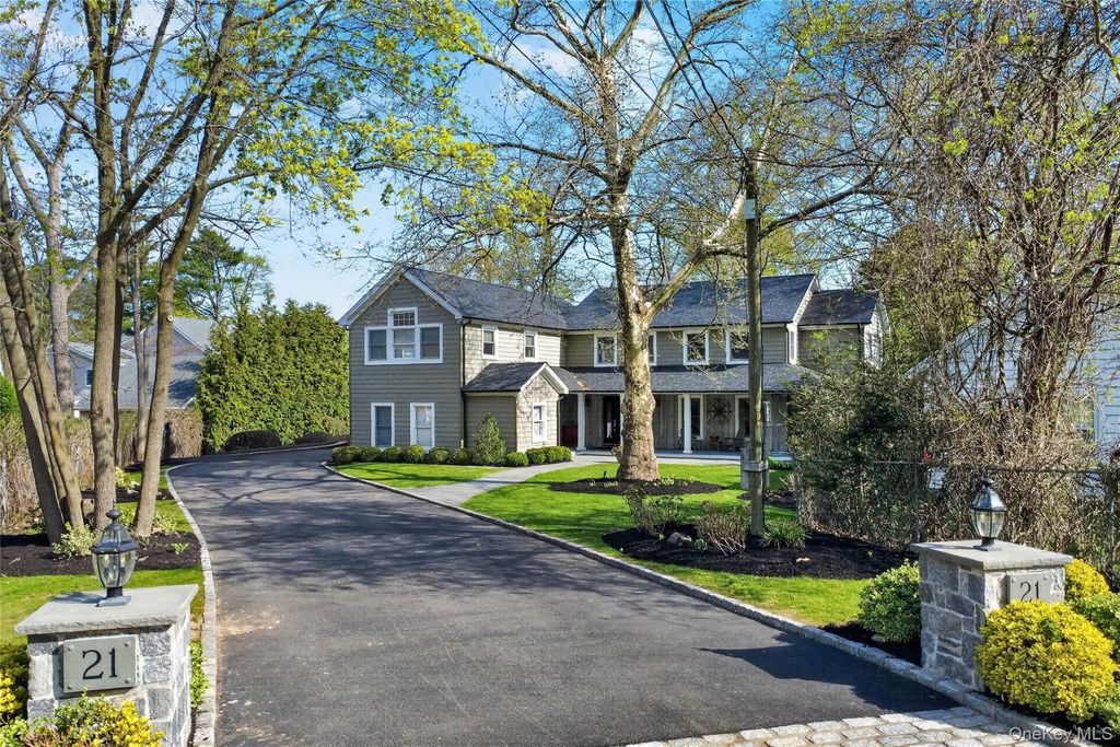 Photo of 21 Midland Street, Cold Spring Harbor, NY 11724 (MLS # 986260)