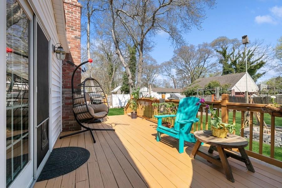 17 Columbus Street, East Patchogue, New York image 24