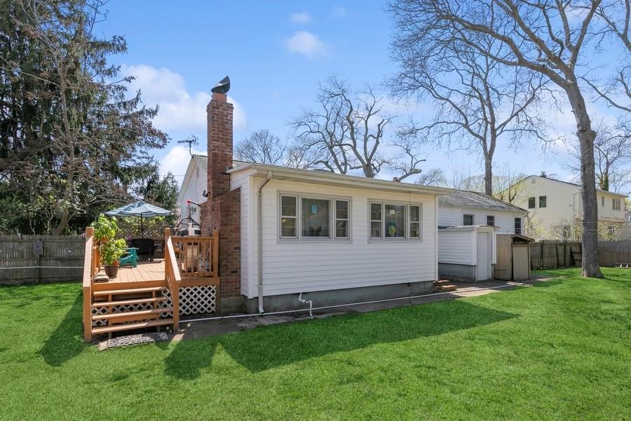 17 Columbus Street, East Patchogue, New York image 22