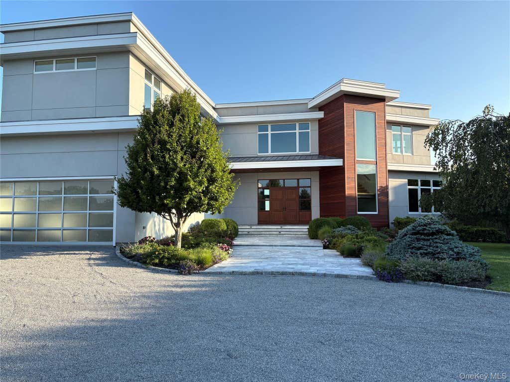 Photo of 16 Cricket Path, Remsenburg, NY 11960 (MLS # 1033478)