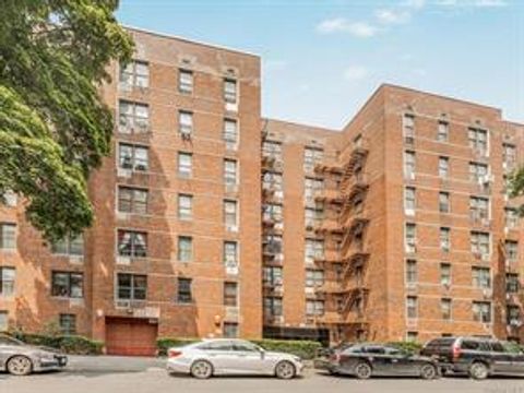2165 Matthews Avenue Unit 2G, Bronx, NY 10462 - #: 815873