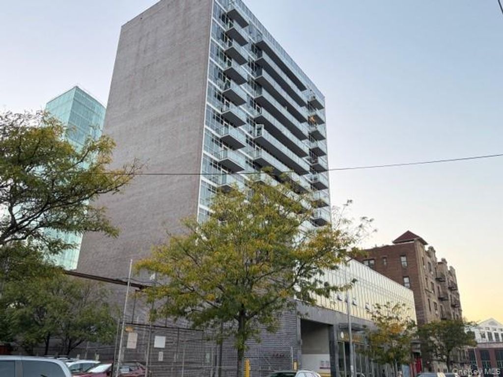 Photo of 41-62 Bowne Street #9F, Flushing, NY 11355 (MLS # 983104)