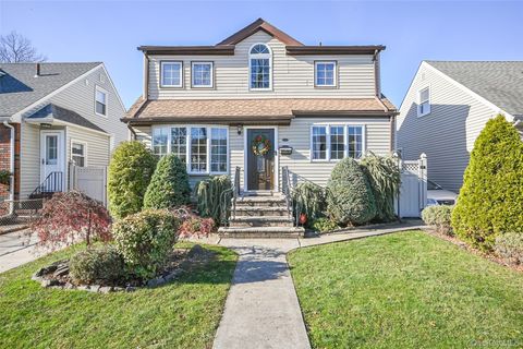 4940 169th Street, Flushing, NY 11365 - MLS#: 942305