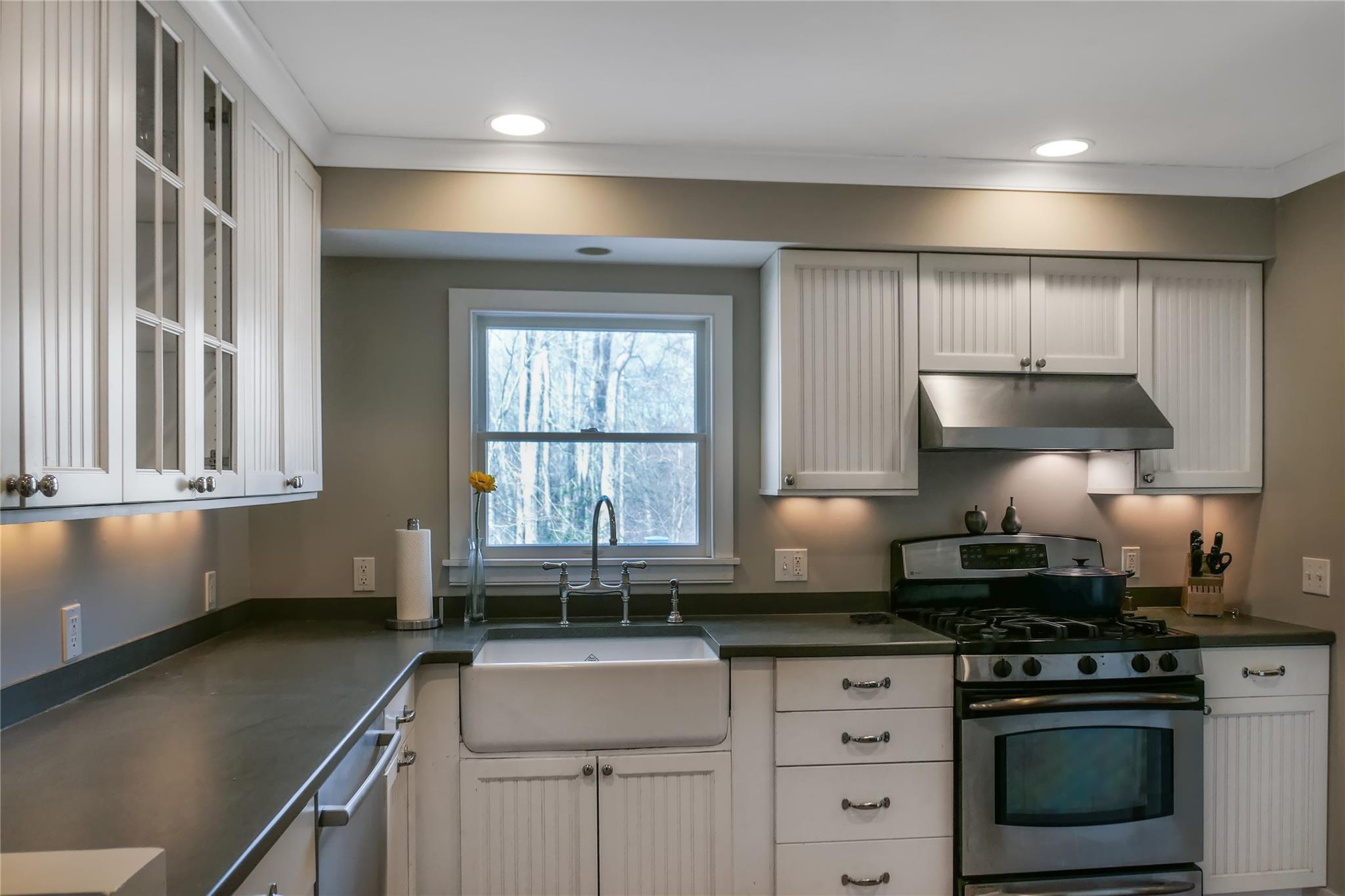 158 Donegan Avenue, East Patchogue, New York image 11