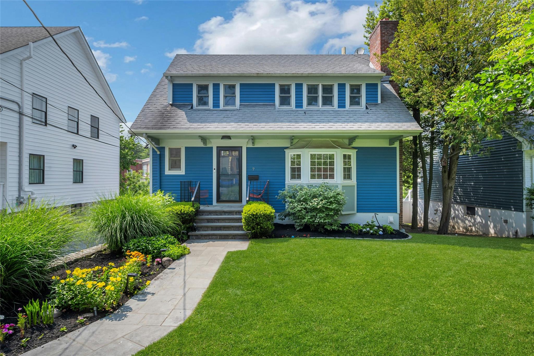 Property for Sale at Senate Place, Larchmont, New York - Bedrooms: 3 
Bathrooms: 3 
Rooms: 8  - $1,295,000