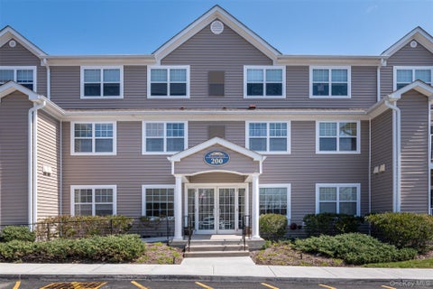 Condo For Sale - 200 Woodcrest Lane #223<br/> Mount Kisco, NY 10549