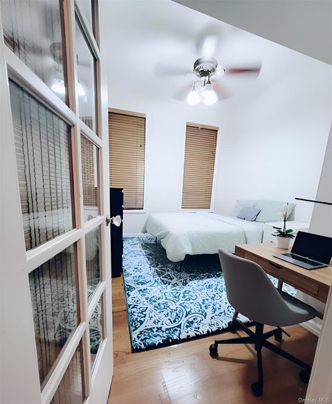 324 E 50th Street 3A New York (Manhattan) NY 10022