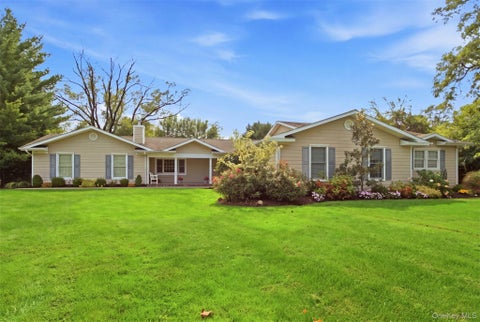 Photo of 19 Wildwood Drive, Dix Hills, NY 11746 (MLS # 1064977)