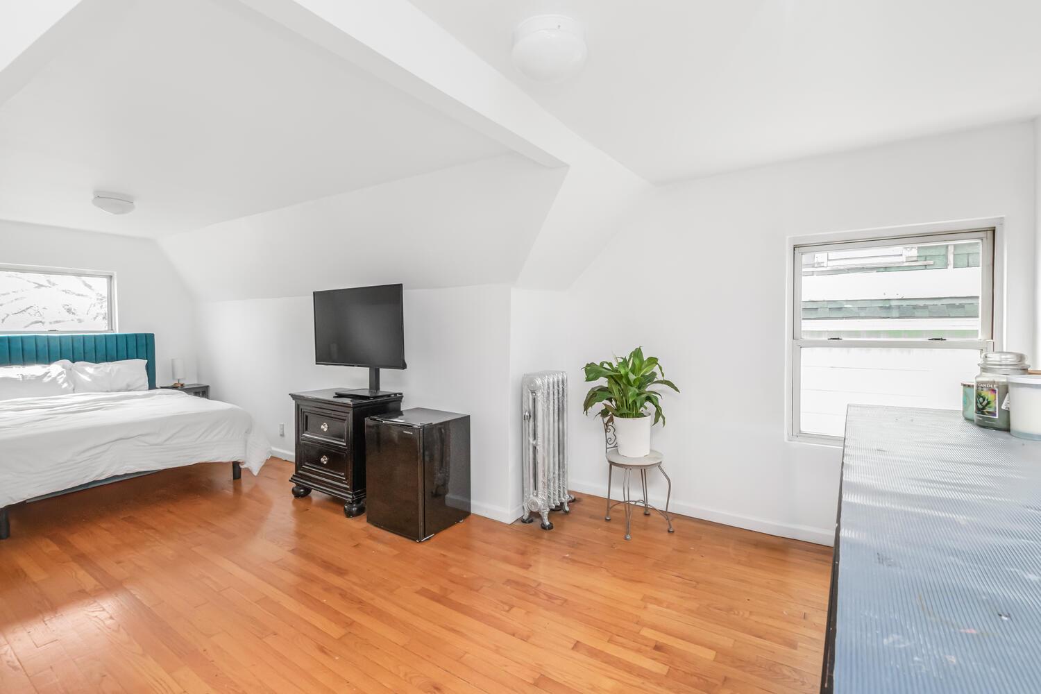 327 East 241st Street, Bronx, New York image 24