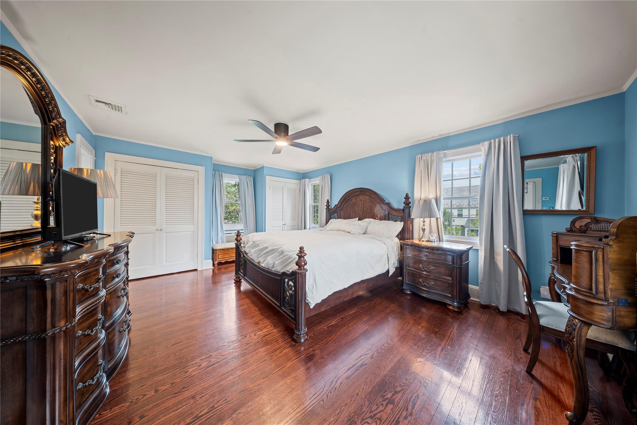 30 Leon Court, Rockville Centre, New York image 12