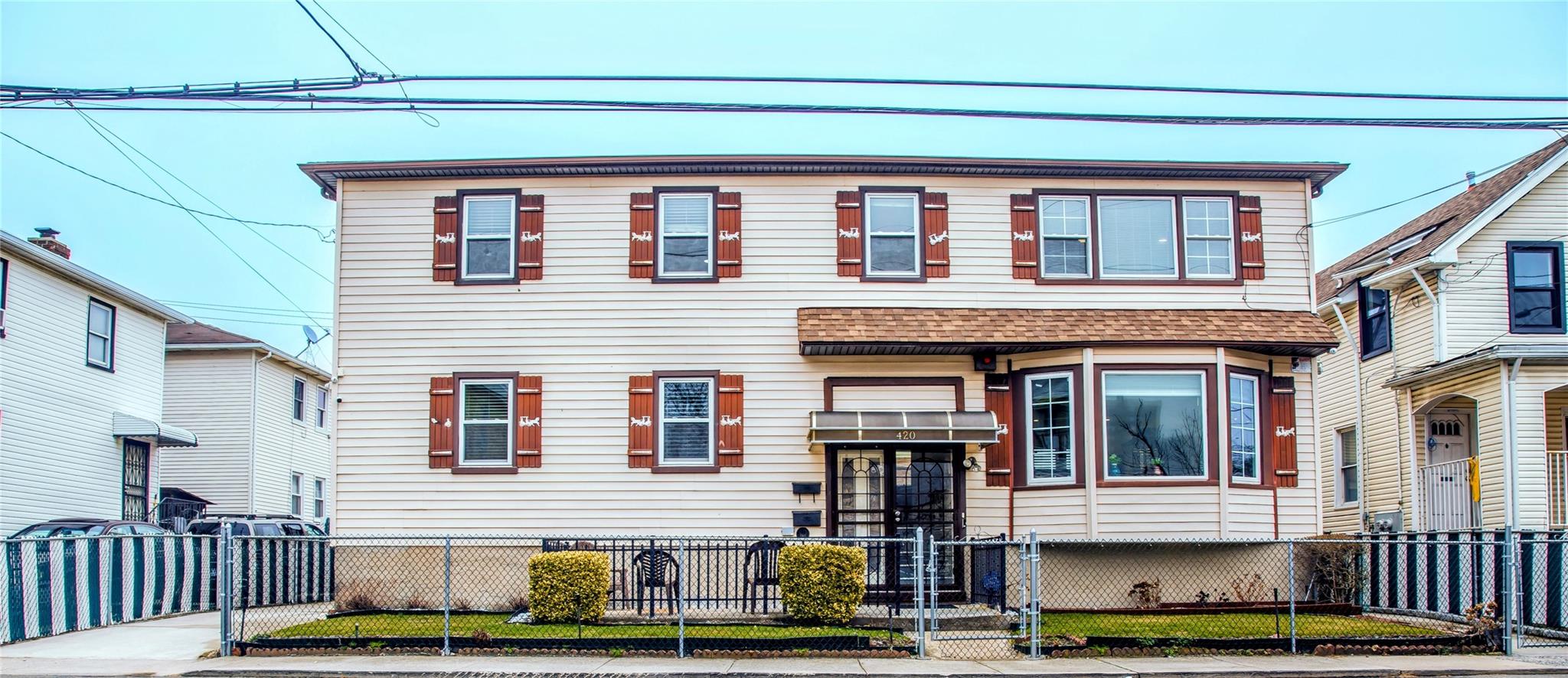 Property for Sale at Beach 27th Street, Far Rockaway, Queens, NY - Bedrooms: 6 
Bathrooms: 2  - $950,000