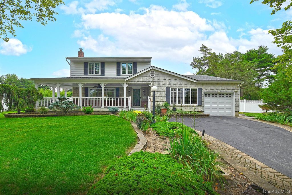 Photo of 10 Linford Lane, Melville, NY 11747 (MLS # 1028782)
