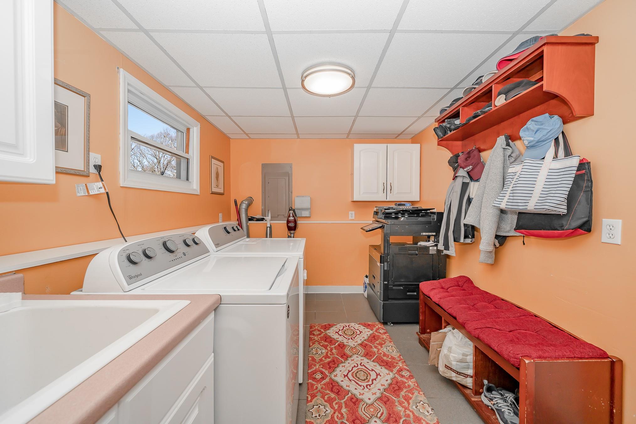 2098 Bit Path, Seaford, New York image 21