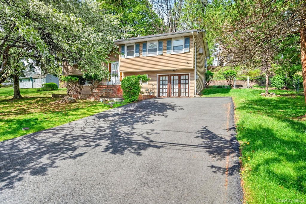 Photo of 27 Hastings Lane Lane, Stony Point, NY 10980 (MLS # 991823)