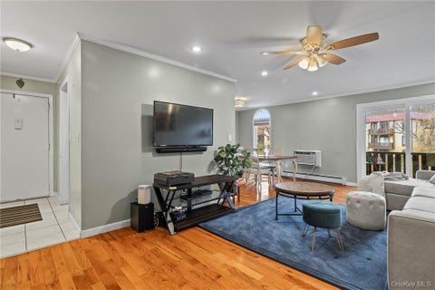 Condo For Rent - 1 Granada Crescent #4<br/> Westchester County, White Plains, NY 10603