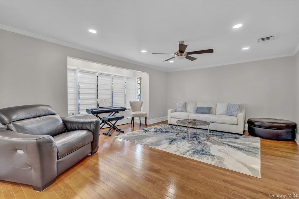 Photo of 67 Reynolds Drive, Lido Beach, NY 11561 (MLS # 984157)