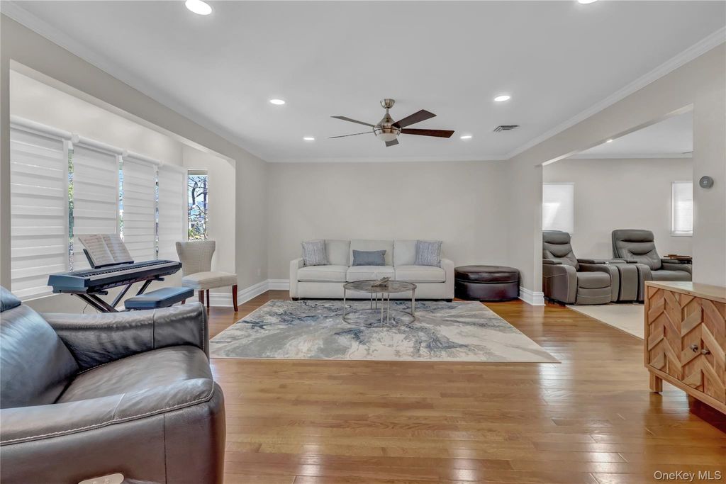 Photo of 67 Reynolds Drive, Lido Beach, NY 11561 (MLS # 984157)