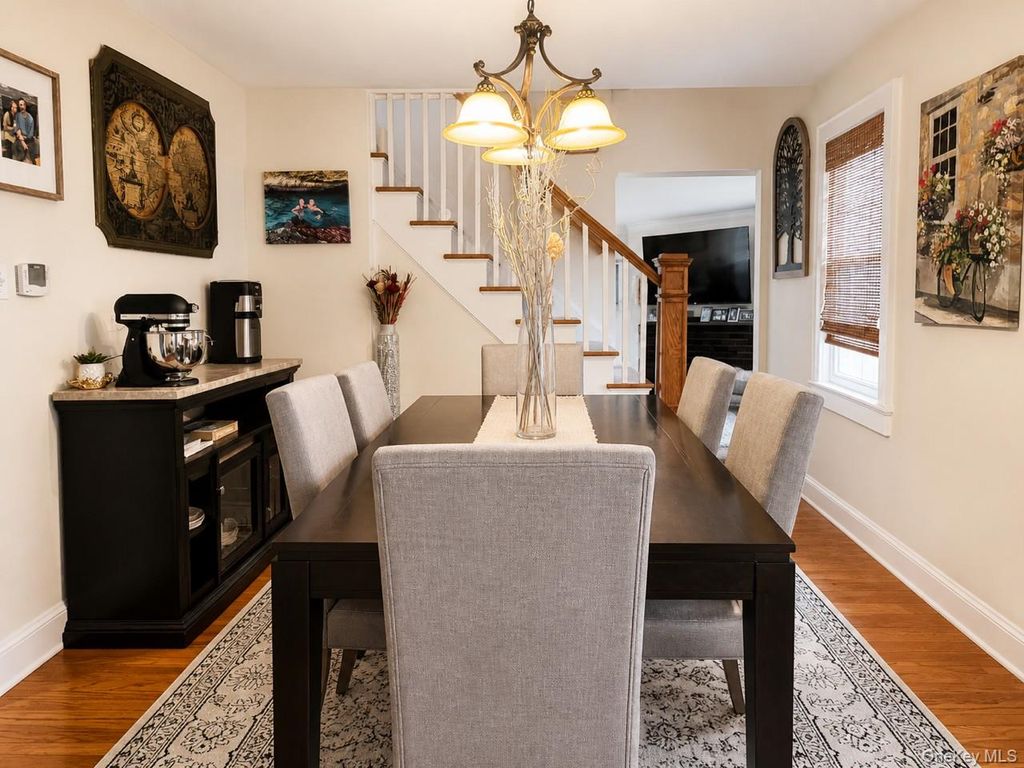 Photo of 468 W Clarkstown Road, New City, NY 10956 (MLS # 997058)