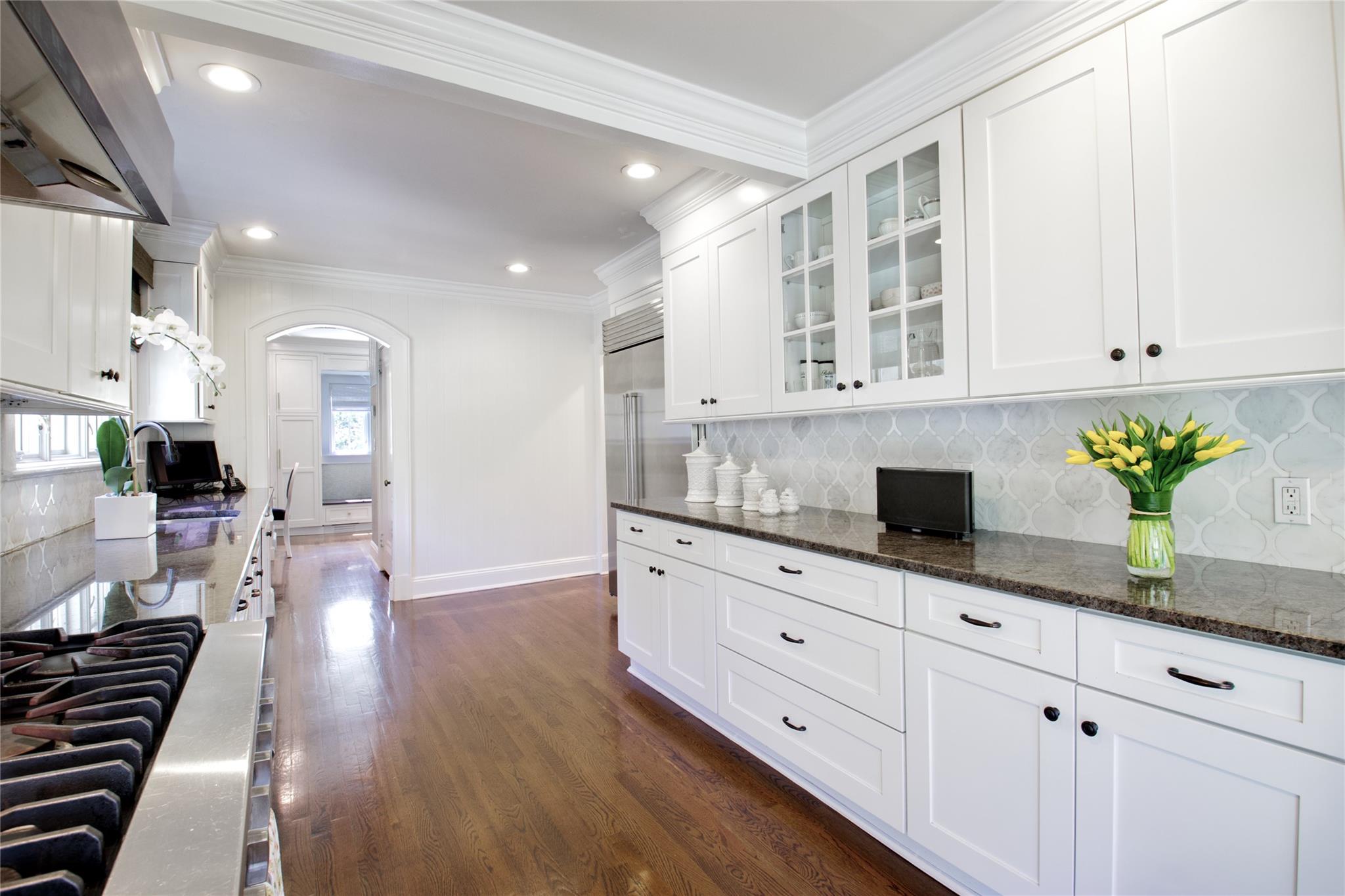 30 Bonnie Heights Road, Manhasset, New York image 15
