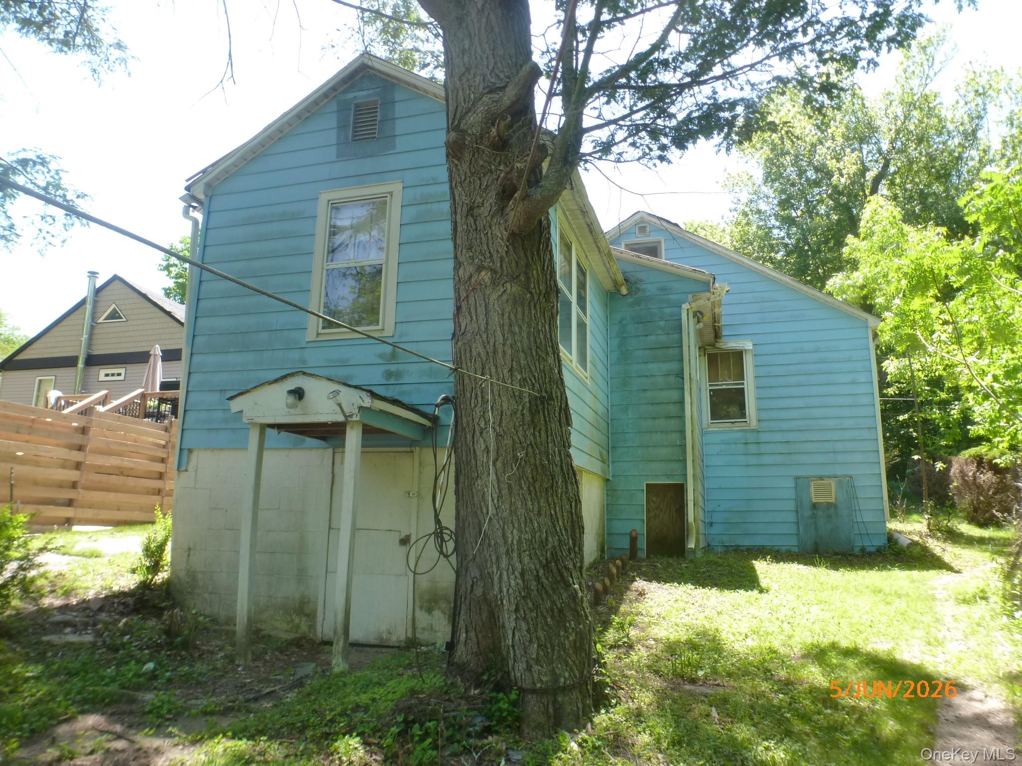 15 Davis Lane