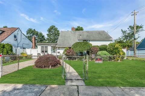 6 Pintail Lane Levittown NY 11756