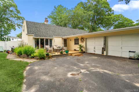 Homes For Sale - 39 All Points Terrace<br/> Holbrook, NY 11741