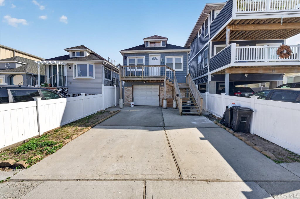 Photo of 84 E Pine Street, Long Beach, NY 11561 (MLS # 1055877)
