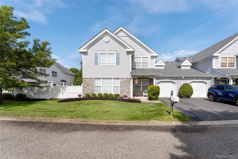 Photo of 5 Robert Lane #5, Middle Island, NY 11953 (MLS # 1009003)