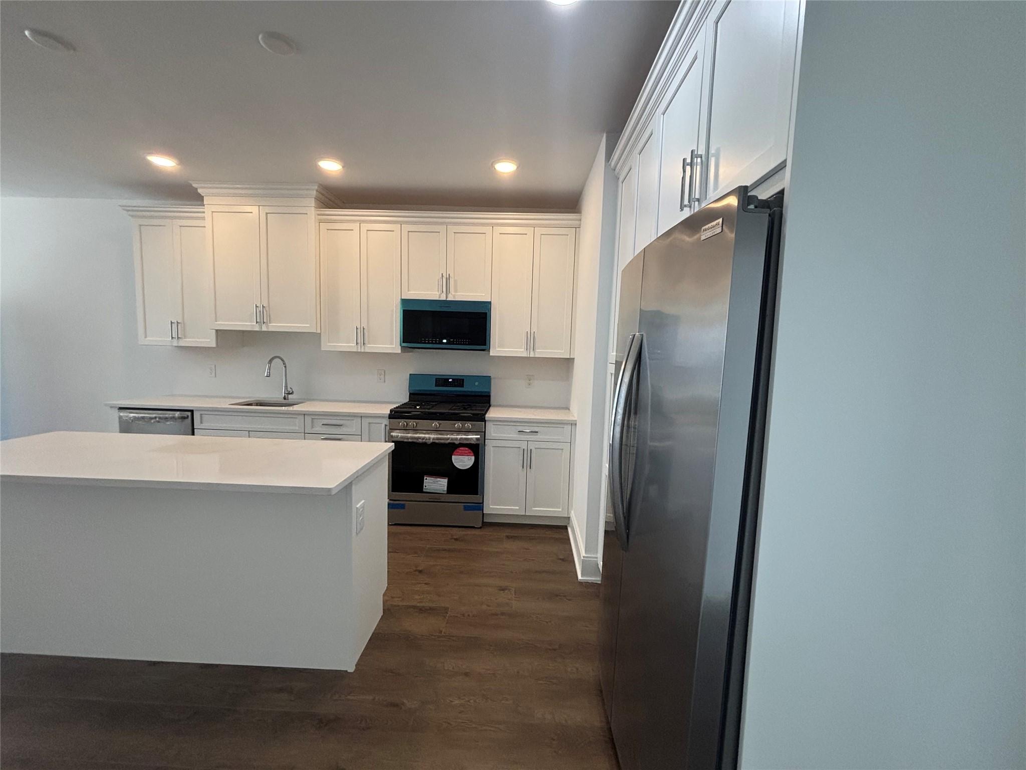 506 Emanuel Way #73, East Meadow, New York image 4