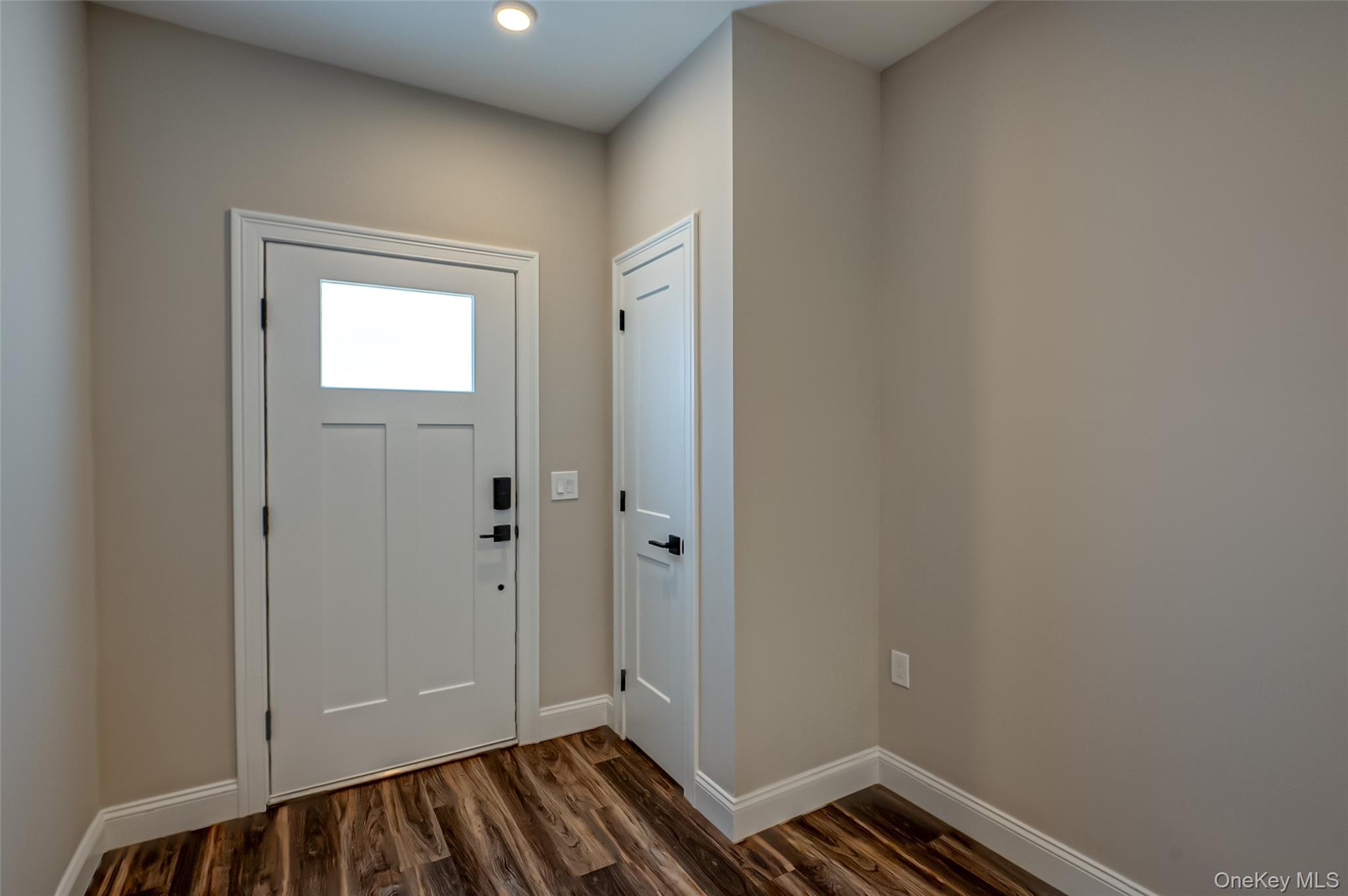 1 Conklin Street 105