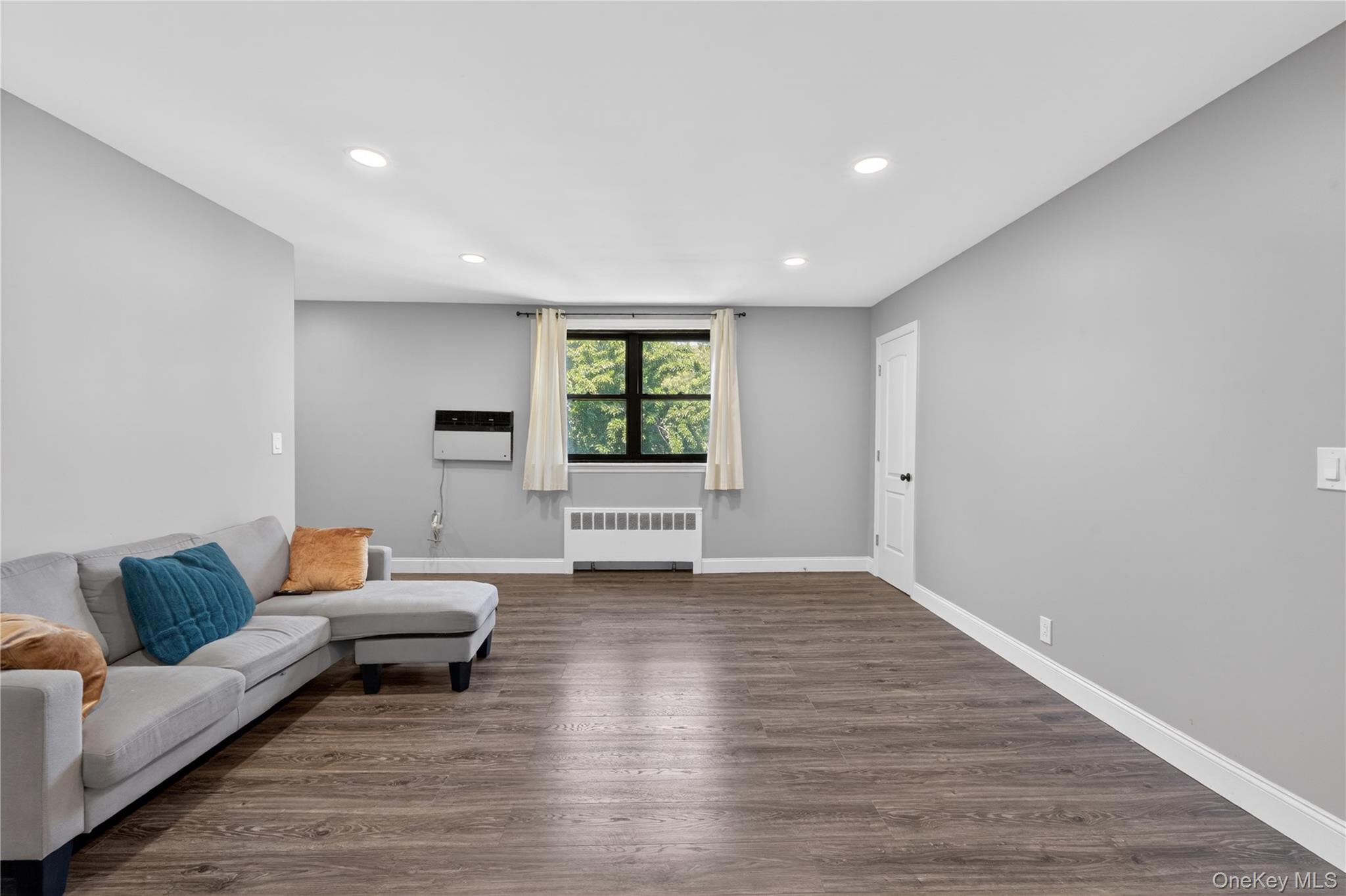 56-21 Douglastion Parkway Upper