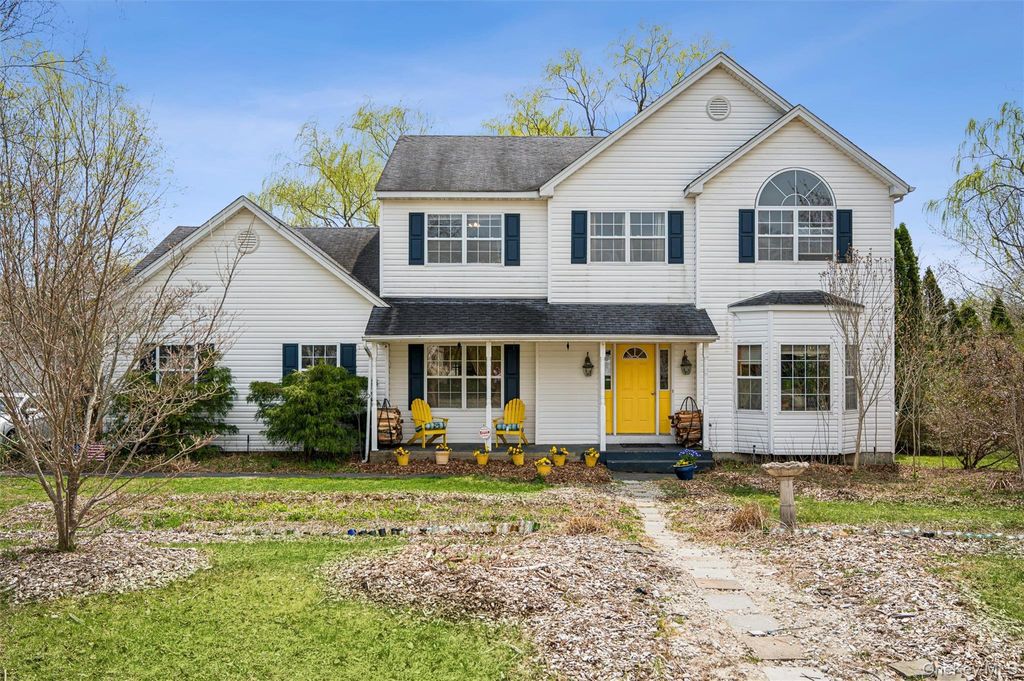 Photo of 3 Shang Lee Drive, Manorville, NY 11949 (MLS # 987257)