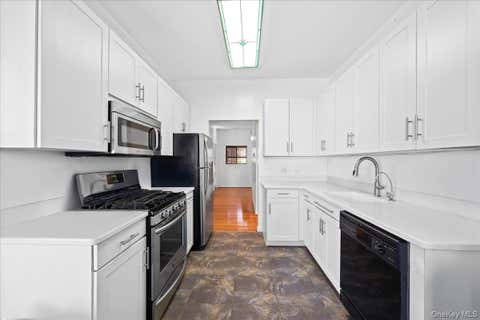 Condo For Sale - 566 Louisiana Avenue #3<br/> Brooklyn, NY 11239