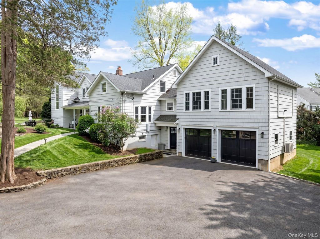 Photo of 357 West Street, Harrison, NY 10528 (MLS # 997314)