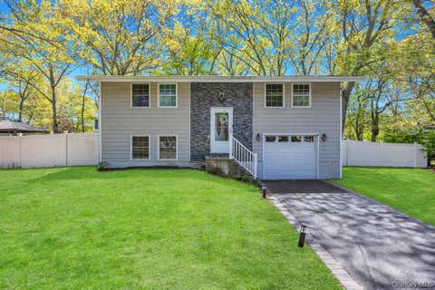 Homes For Sale - 32 Lodge Lane<br/> East Setauket, NY 11733