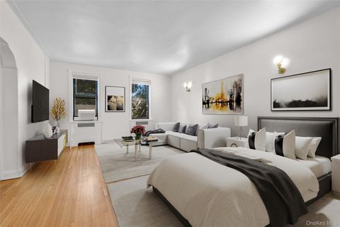 Photo of 30-83 Crescent Street #2B, Astoria, NY 11102 (MLS # 921031)