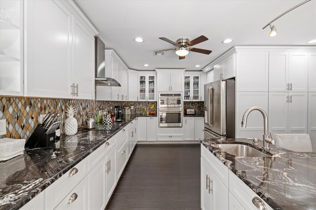 1120 Carlls Straight Path, Dix Hills, New York image 11