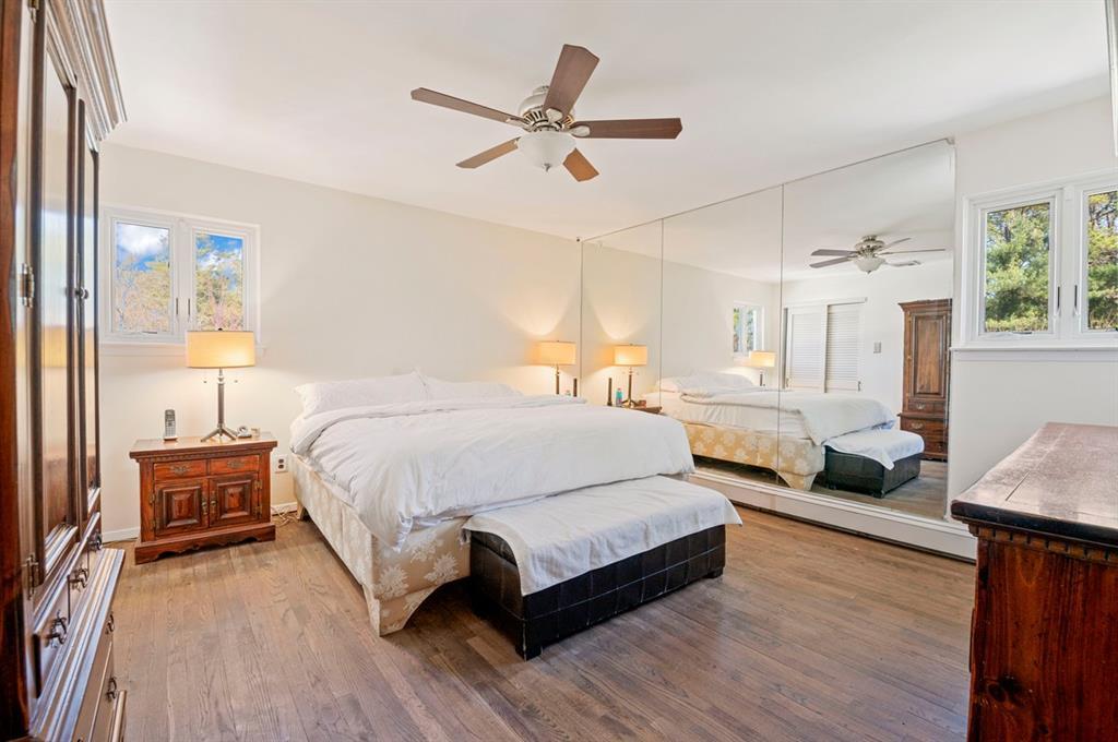 1120 Carlls Straight Path, Dix Hills, New York image 22