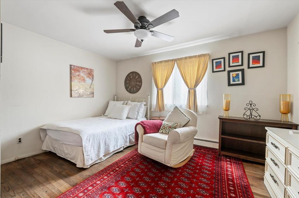 1120 Carlls Straight Path, Dix Hills, New York image 19