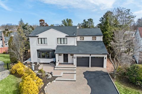 12 Foxhurst Court, North Hempstead, NY 11040 - MLS#: 832537