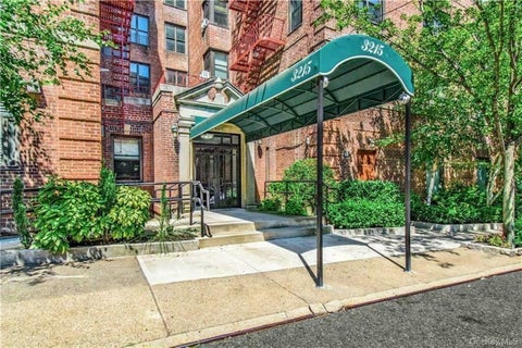 Homes For Sale - 3215 Netherland Avenue #4E<br/> Bronx, NY 10463