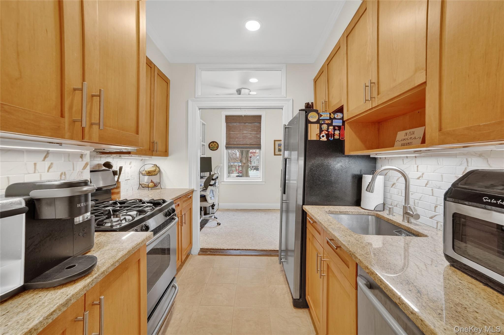 445 Gramatan Avenue EB3