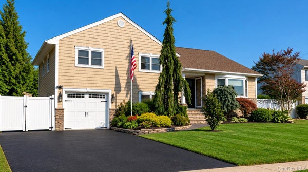 3681 RICHARD LN, WANTAGH, NY 11793 - Image e4bc98c2c54fe7c8af43321ccbb2f677/3578666333