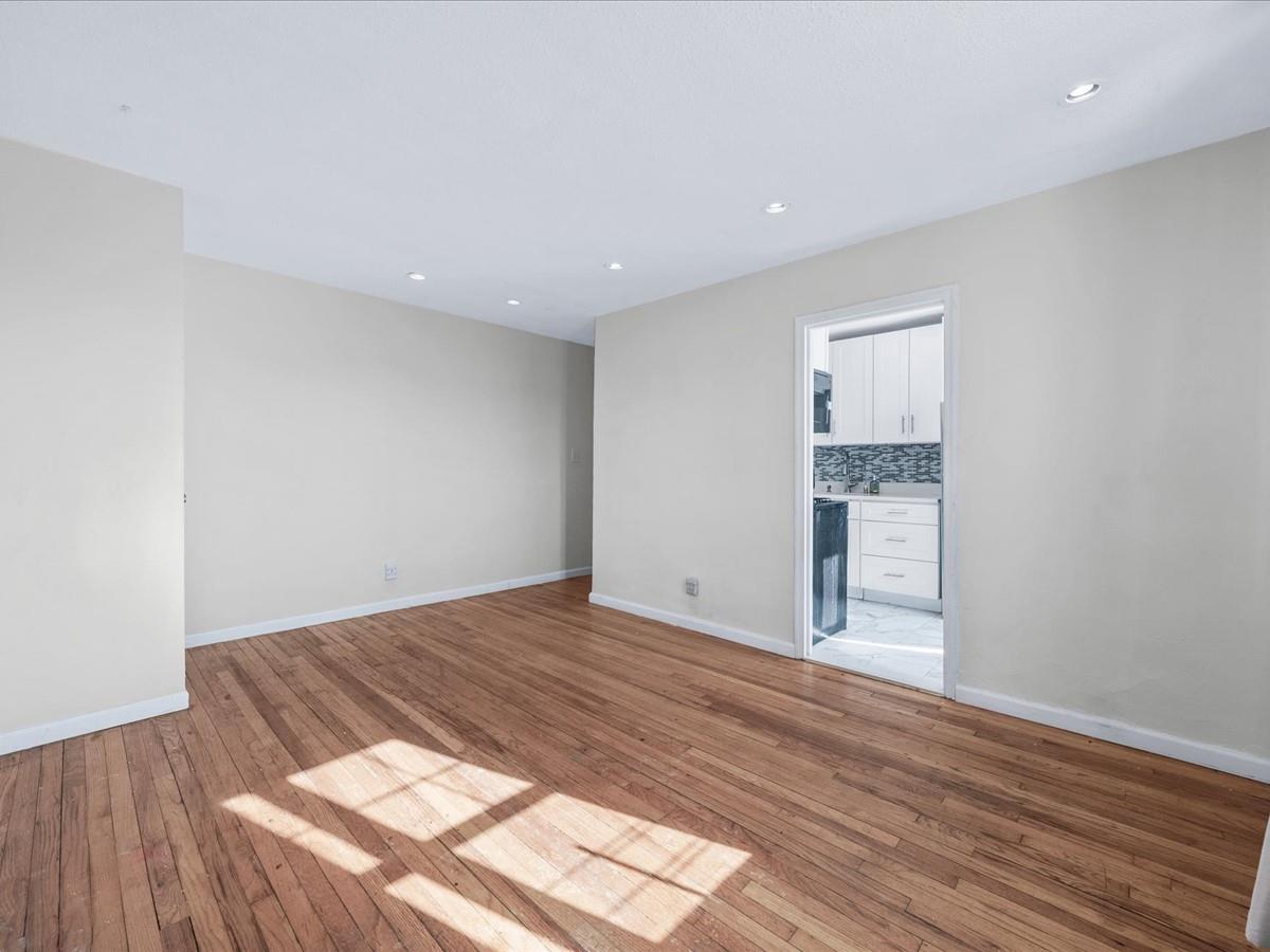 66-03 Park Drive East Dr #A, Kew Garden Hills, New York image 3