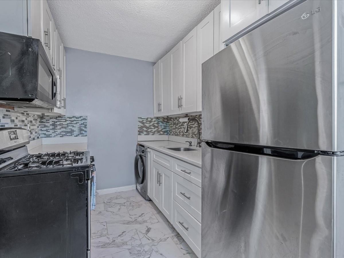 66-03 Park Drive East Dr #A, Kew Garden Hills, New York image 11