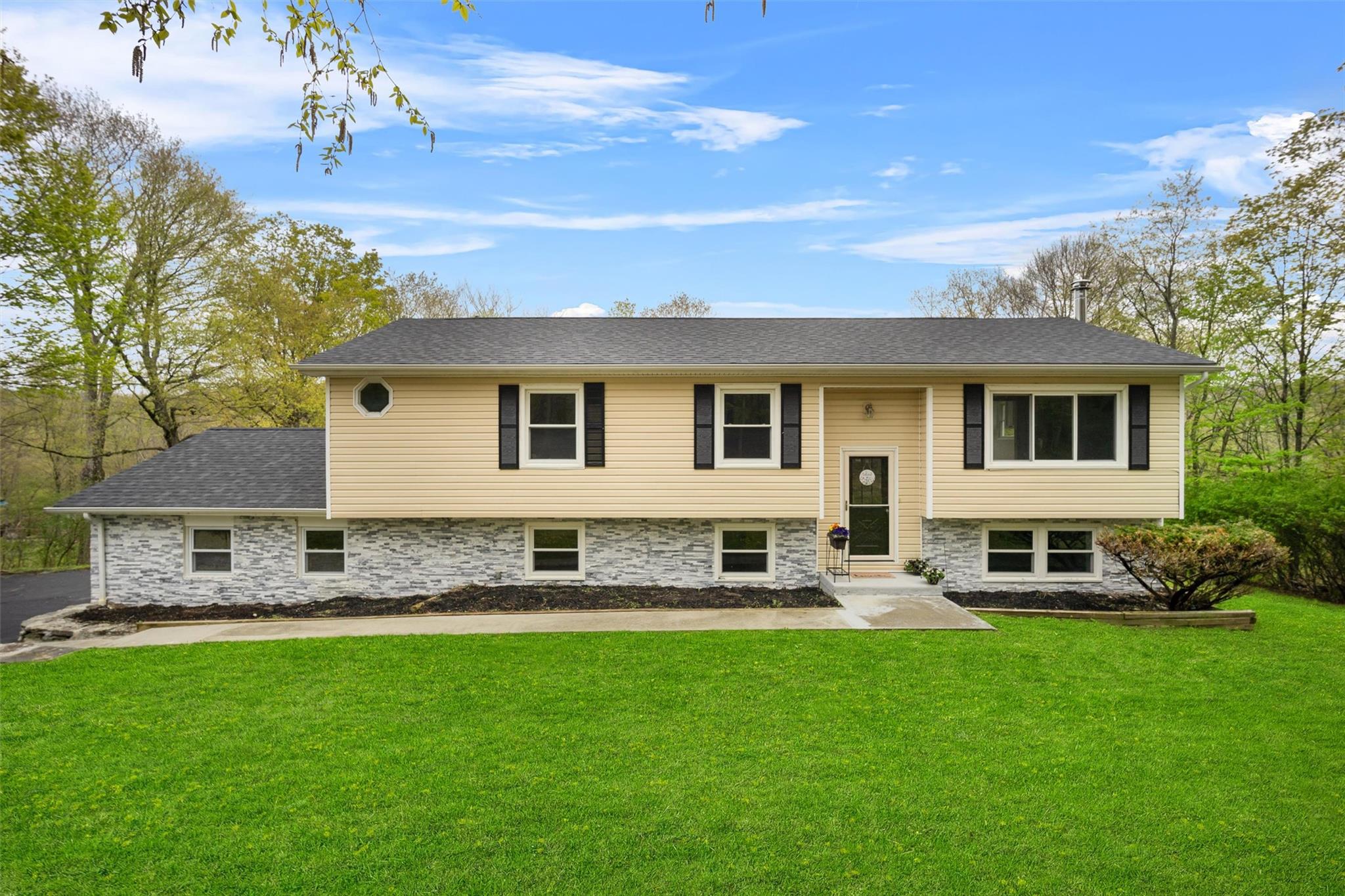 122 Susan Drive, Poughquag, New York image 35