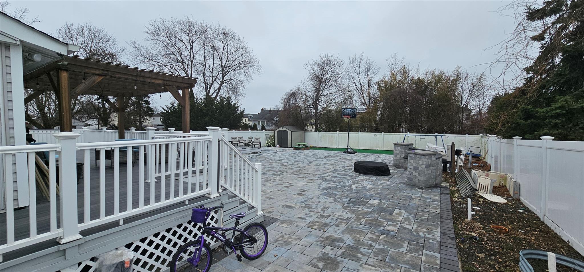 28 Leibrock Avenue, Lindenhurst, New York image 4
