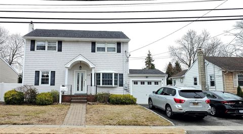 28 Leibrock Avenue, Babylon, NY 11757 - MLS#: 836366